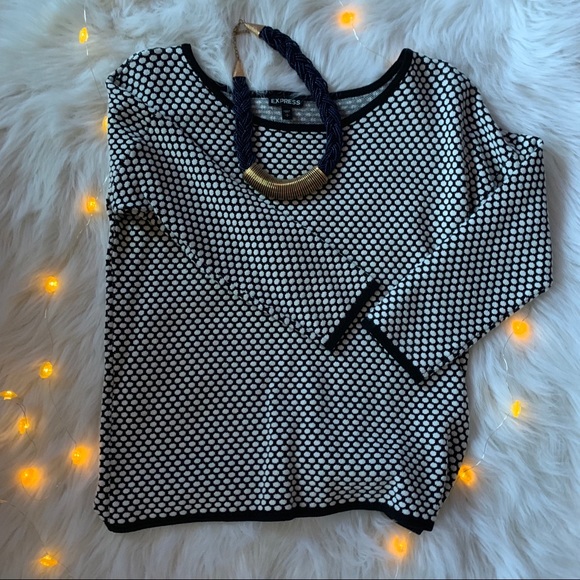 Express Sweater - Picture 3 of 4